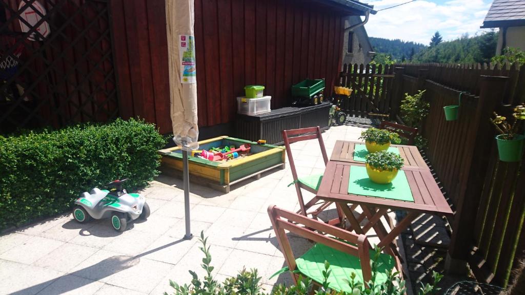 Ferienwohnung mit Garten und Spielplatz room 5